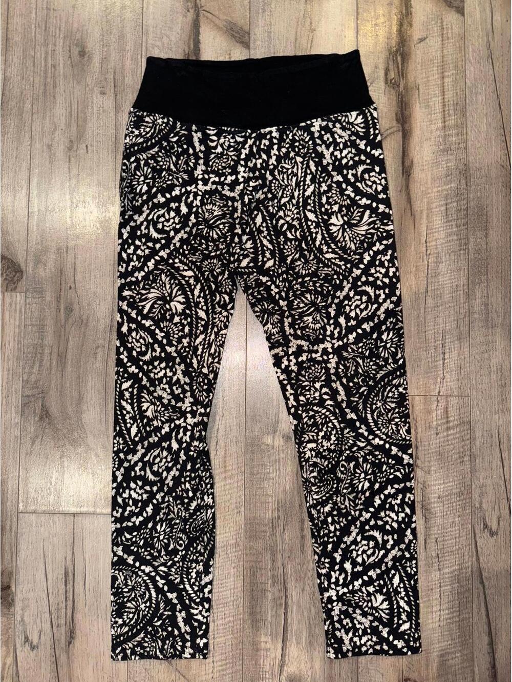 Women's Patterned Legging American Eagle Outfitters Small Dainty Print Gym
